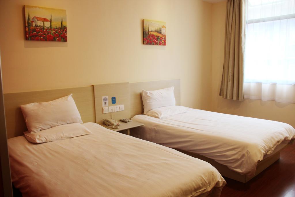 Hanting Hotel Shanghai Hongqiao Railway Station Huqingping Highway Oda fotoğraf